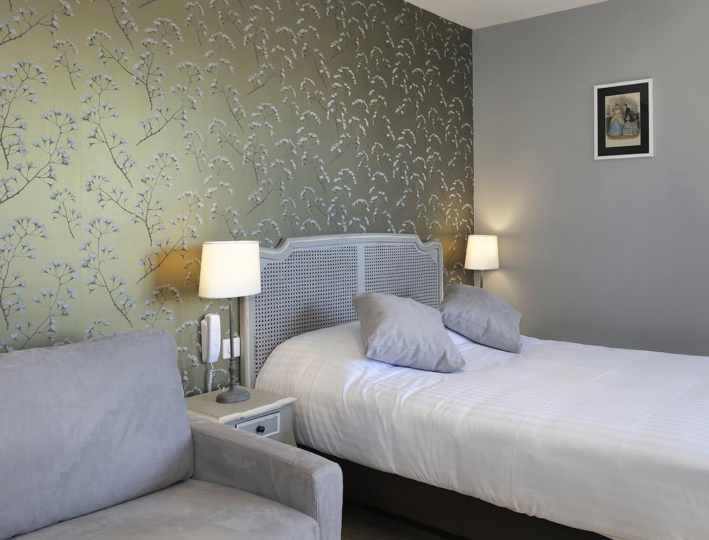 Auberge Du Grand Dauphin Dhuizon Zimmer foto